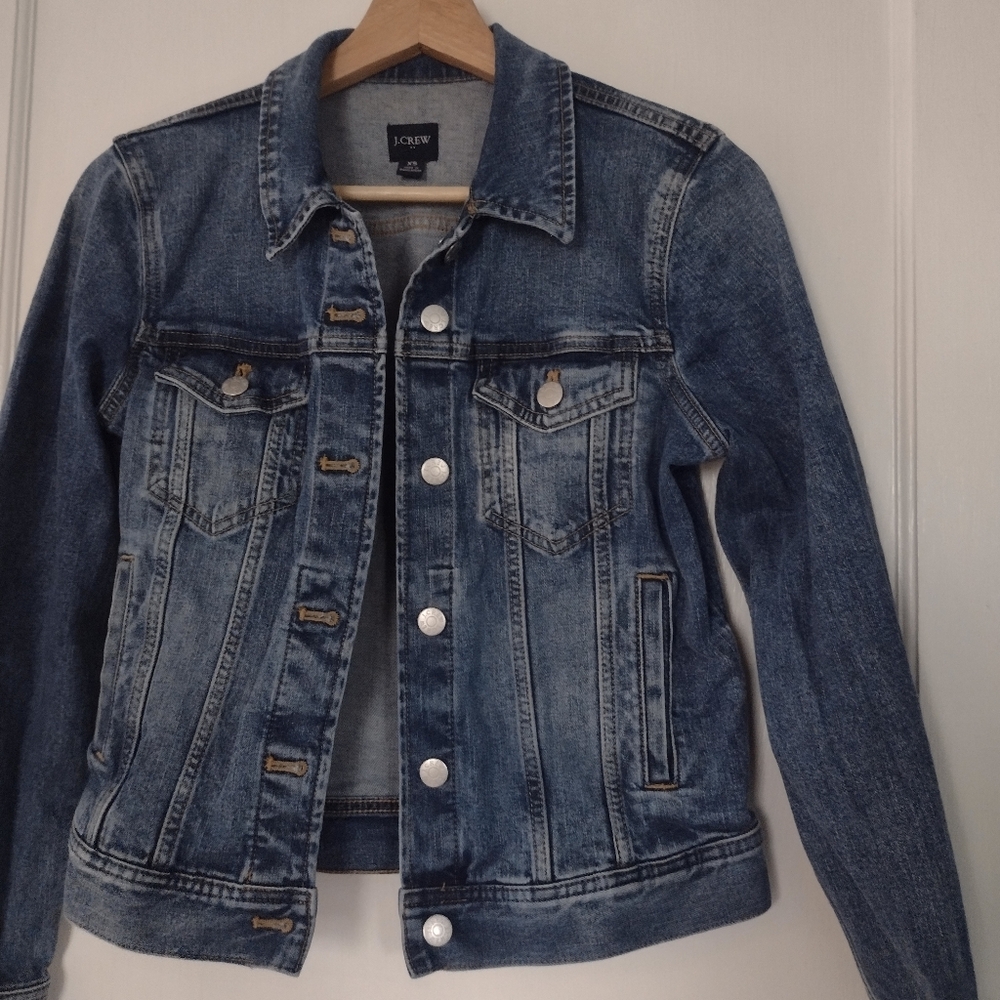 J.Crew Women's Never Worn! Classic Jean Jacket 😍 - Picture 4 of 11